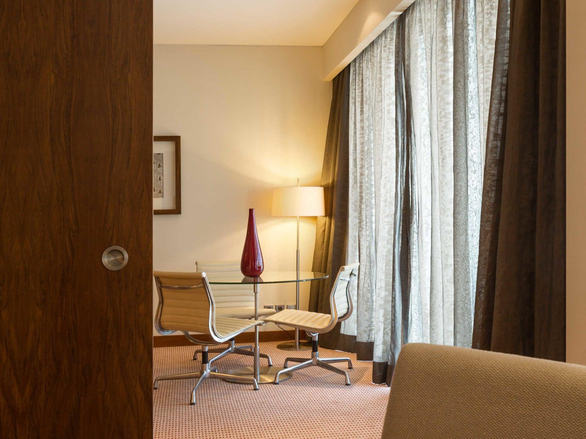 Lagoas Park Hotel 4*